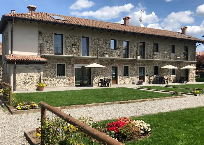 Tenuta Legnate 3* Sesto Calende